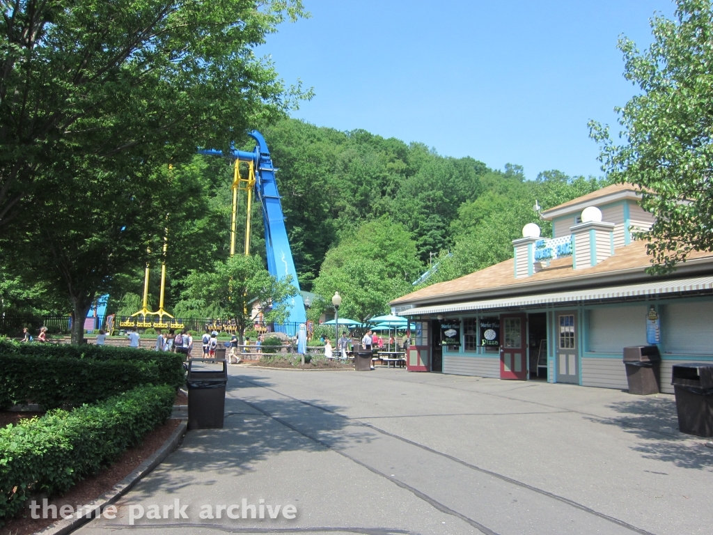 Thunder N' Lightning at Lake Compounce