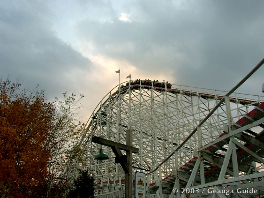Raging Wolf Bobs at Geauga Lake