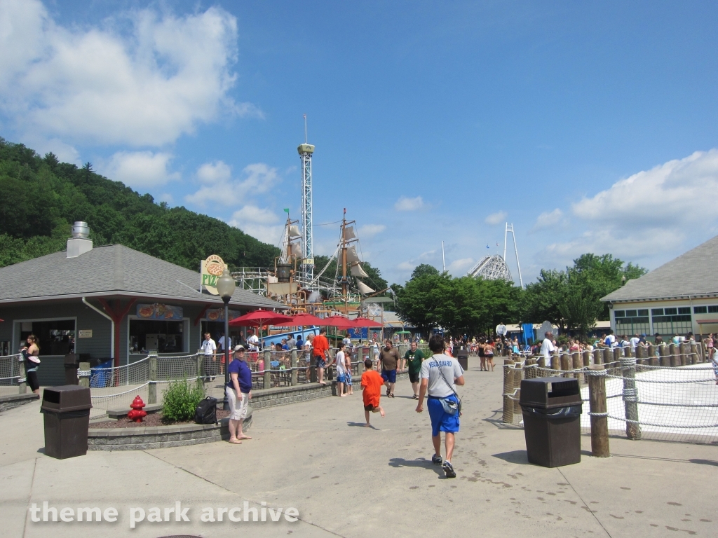 Crocodile Cove at Lake Compounce