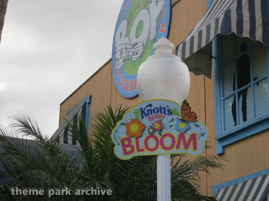 Boardwalk at Knott's Berry Farm