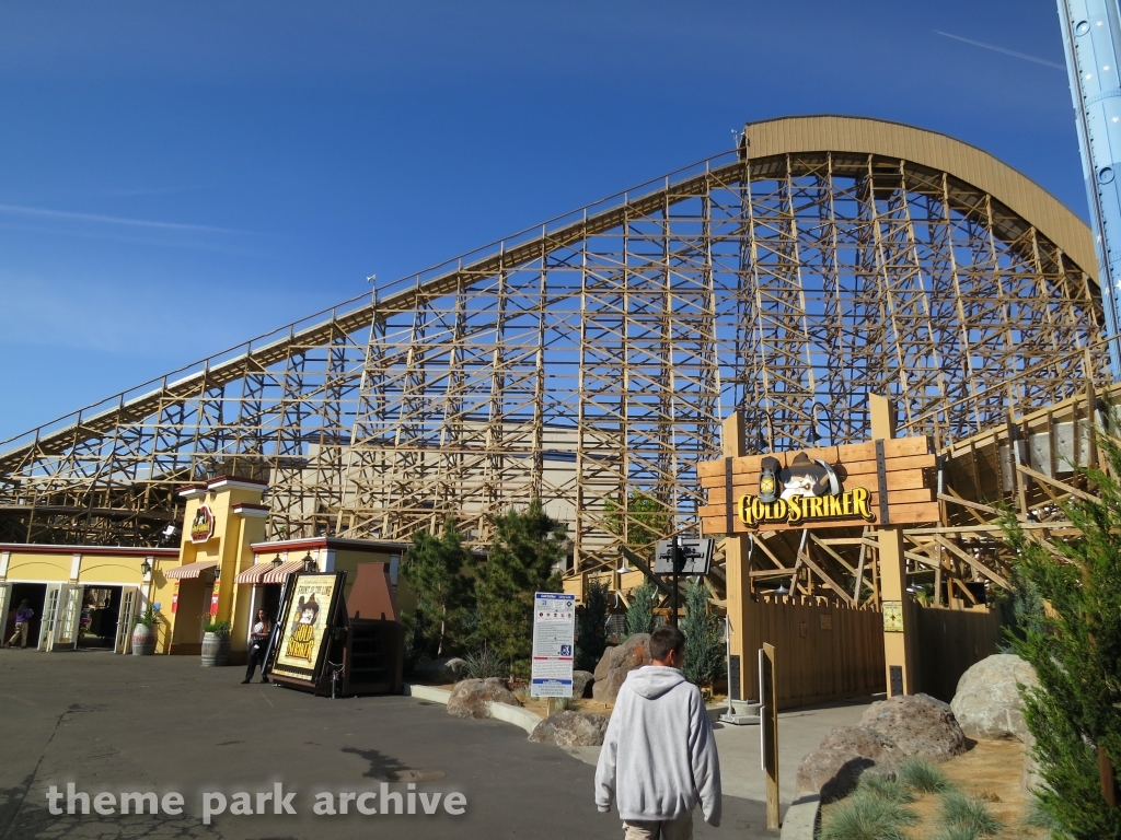 Gold Striker at California's Great America