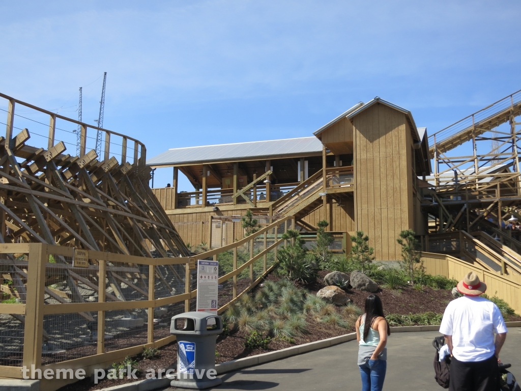 Gold Striker at California's Great America