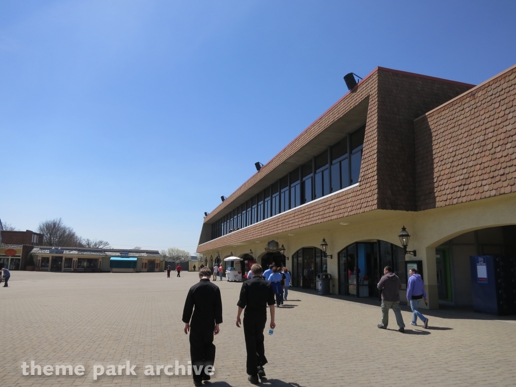 Entrance at Kings Island