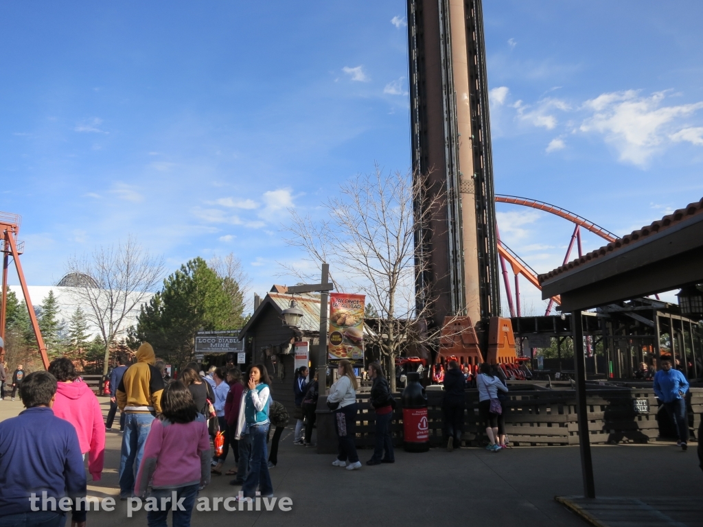 Giant Drop at Six Flags Great America