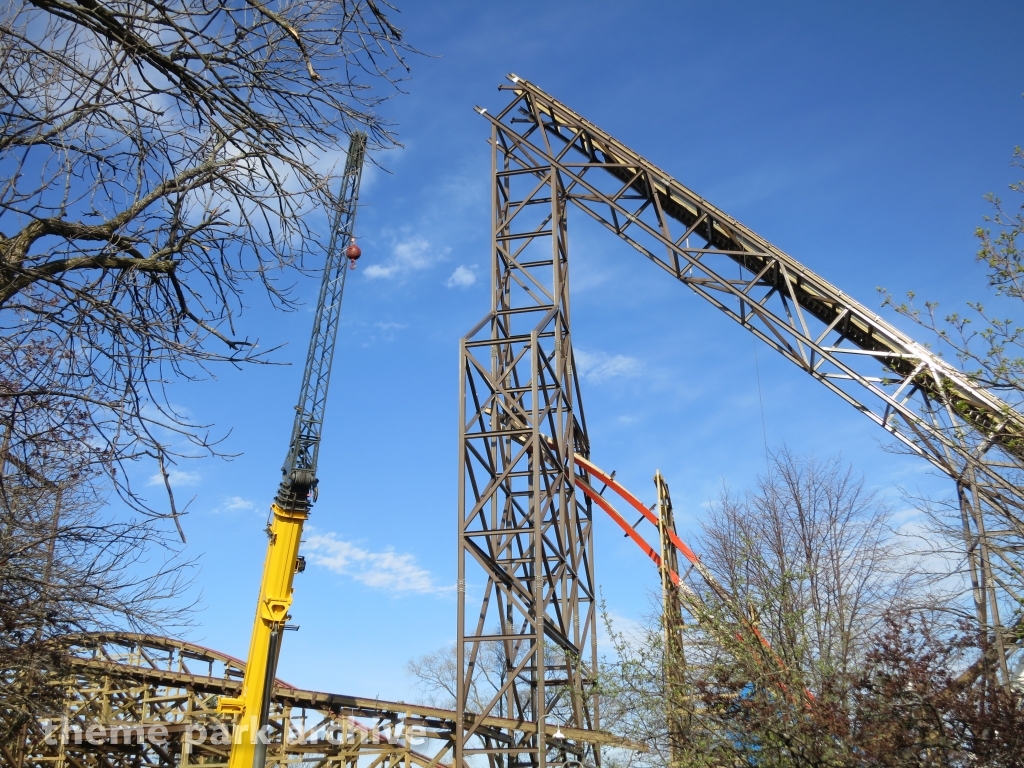 Goliath at Six Flags Great America