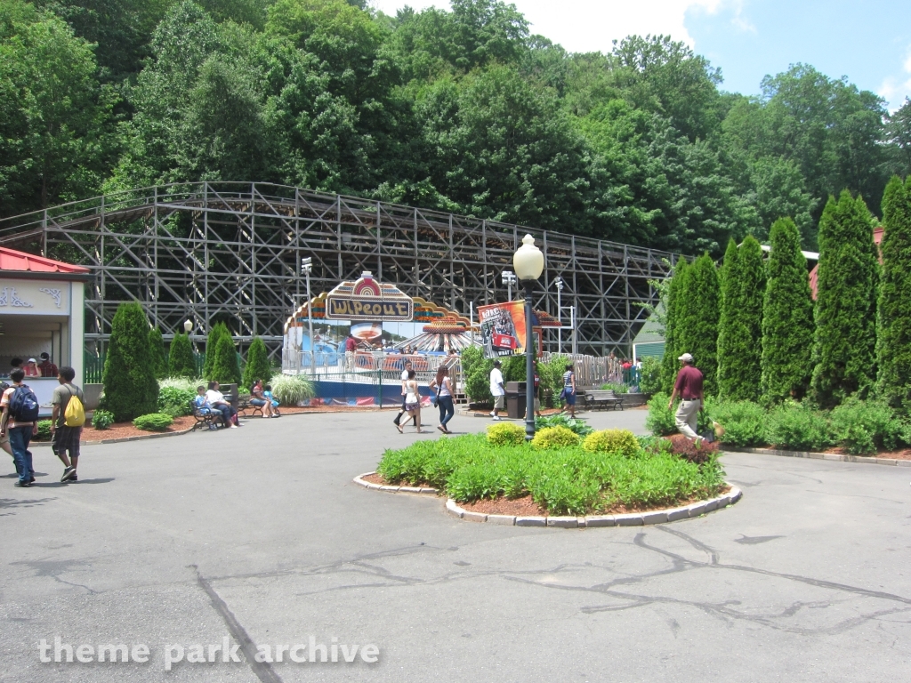 Wipeout at Lake Compounce