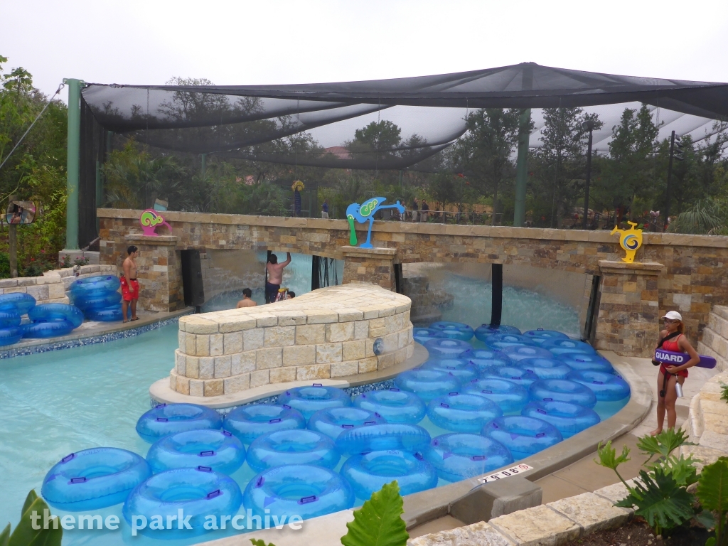 Roa's Aviary at SeaWorld San Antonio