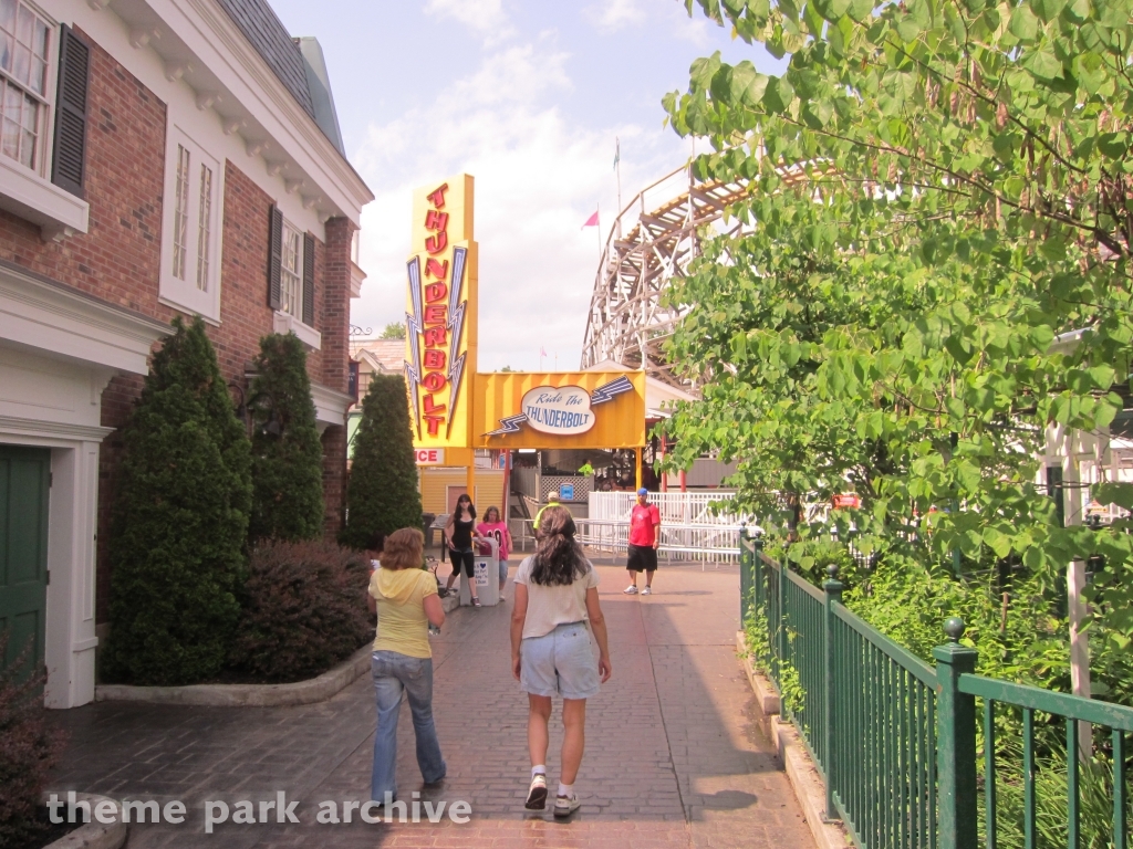 Thunderbolt at Six Flags New England