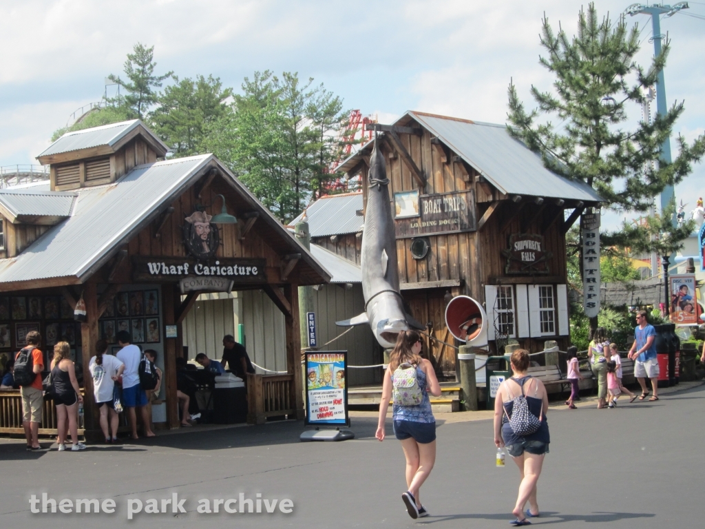 Shipwreck Falls at Six Flags New England