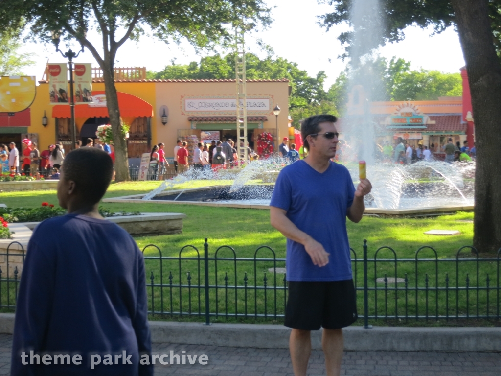 Star Mall at Six Flags Over Texas