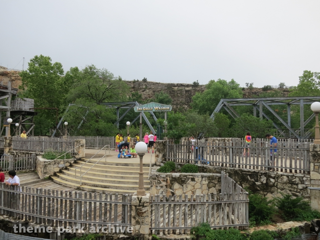 The Gully Washer at Six Flags Fiesta Texas