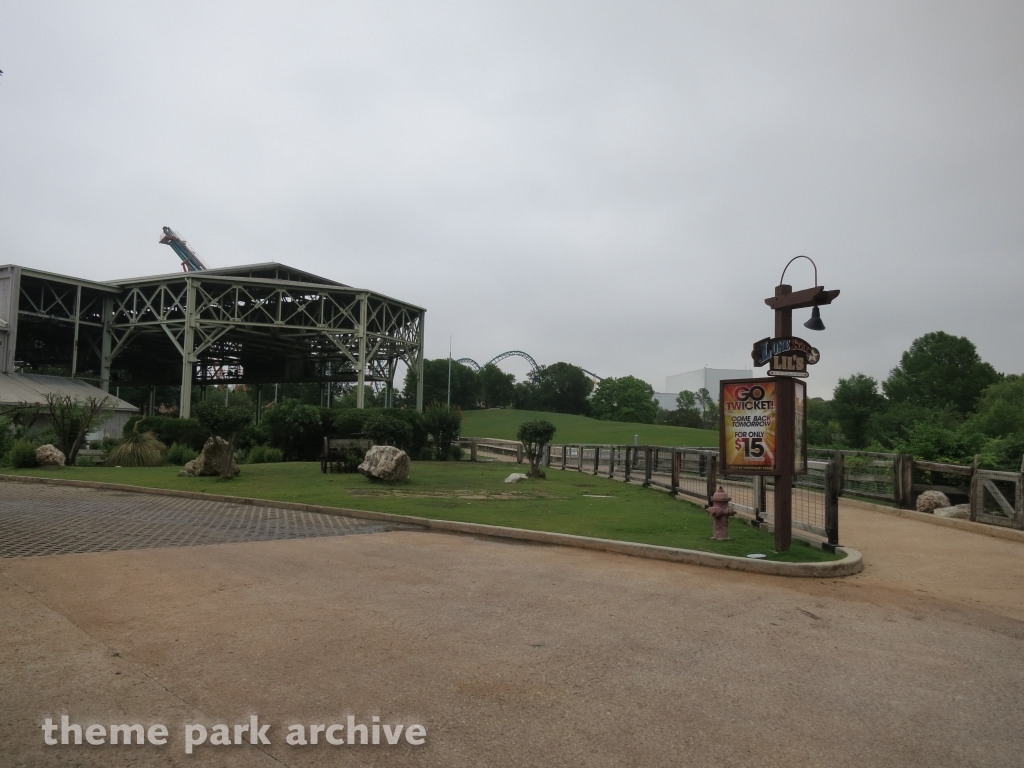 Lone Star Lil's Amphitheater at Six Flags Fiesta Texas