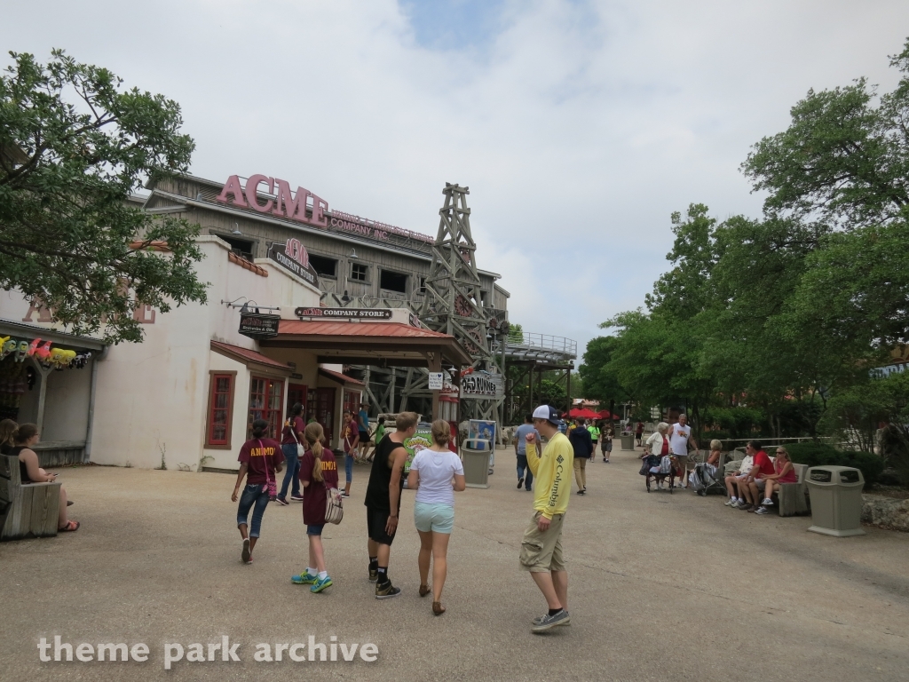Road Runner Express at Six Flags Fiesta Texas