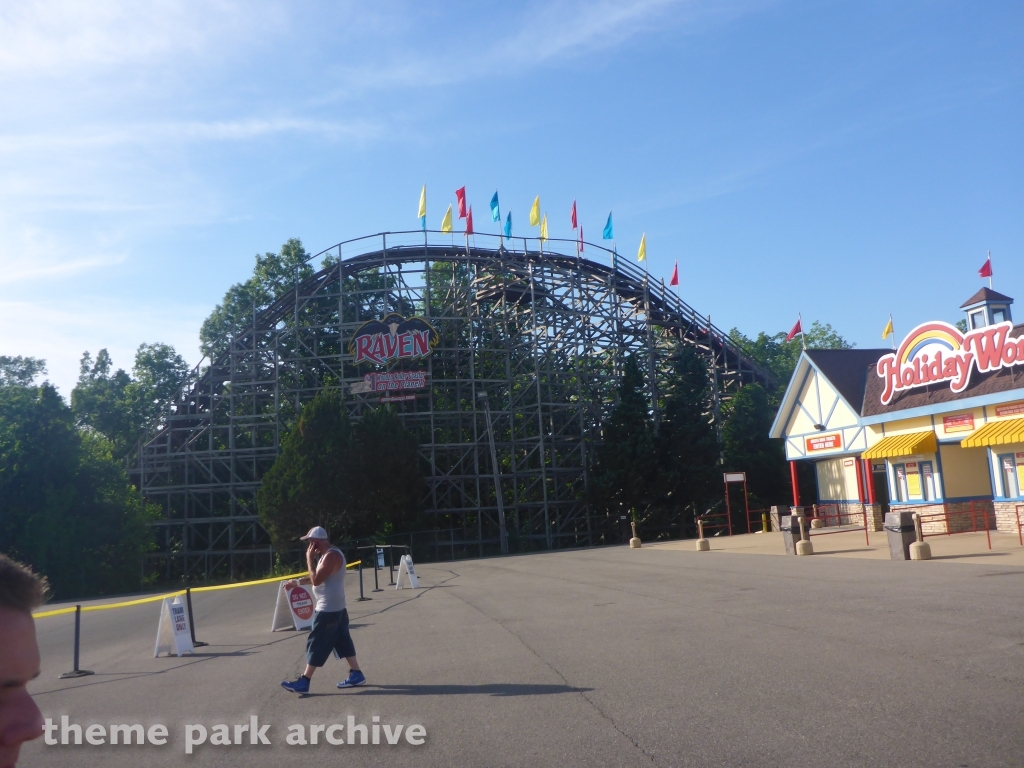 Raven at Holiday World
