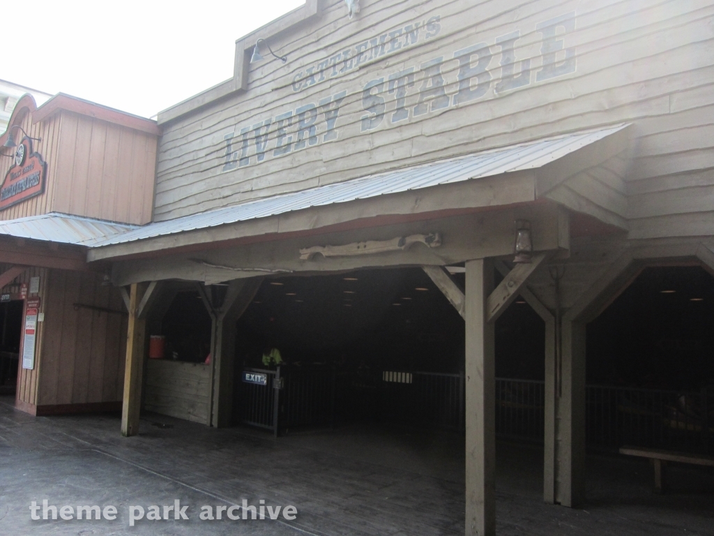 Crackaxle Canyon at Six Flags New England