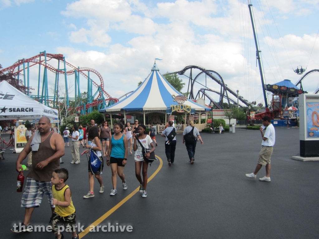 Tea Cups at Six Flags New England