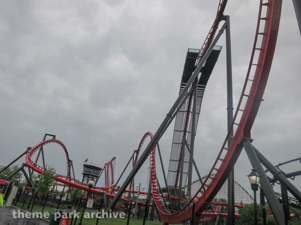 X Flight at Six Flags Great America