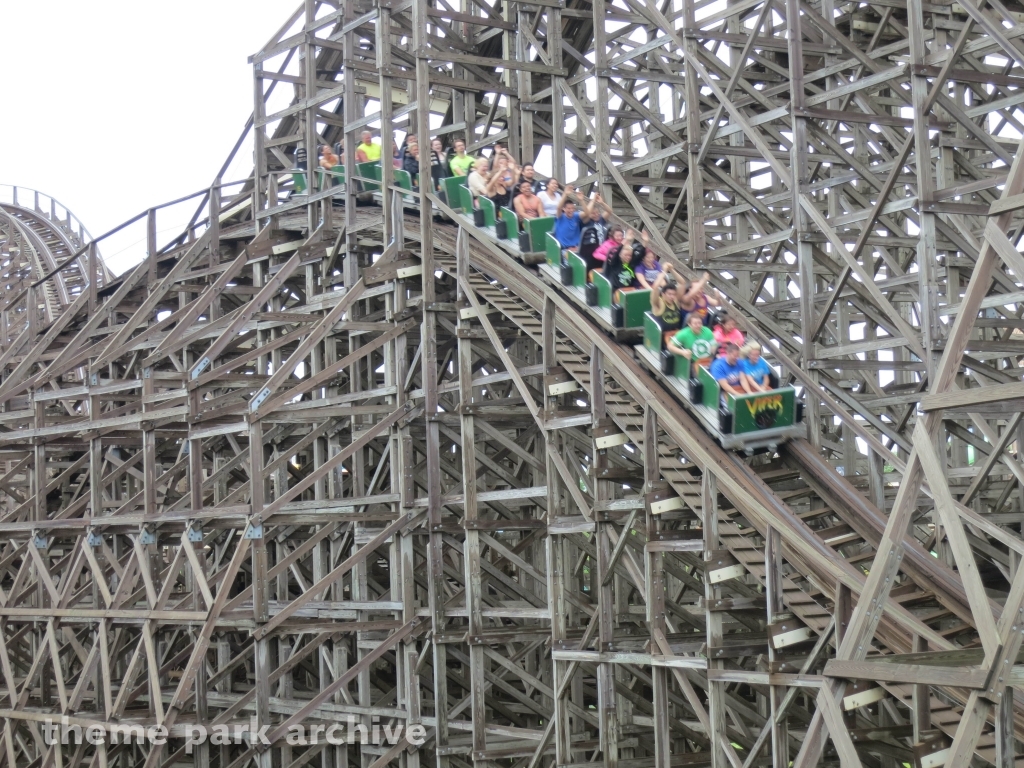 Viper at Six Flags Great America