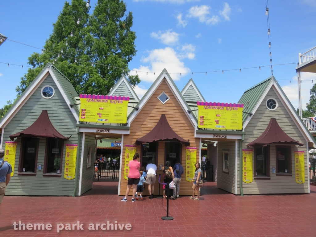 Entrance at Dutch Wonderland