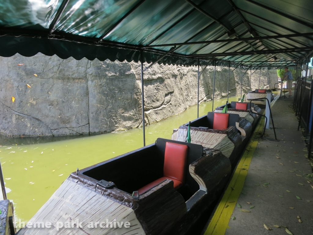 Dragon's Lair at Dutch Wonderland