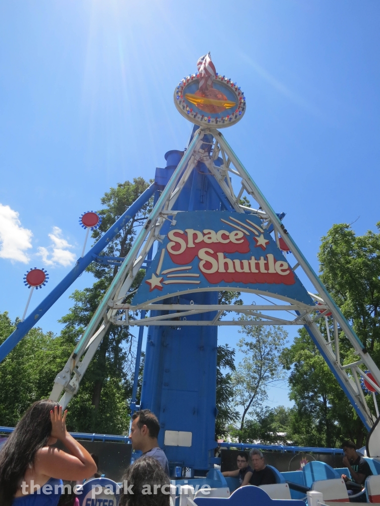 Space Shuttle at Dutch Wonderland