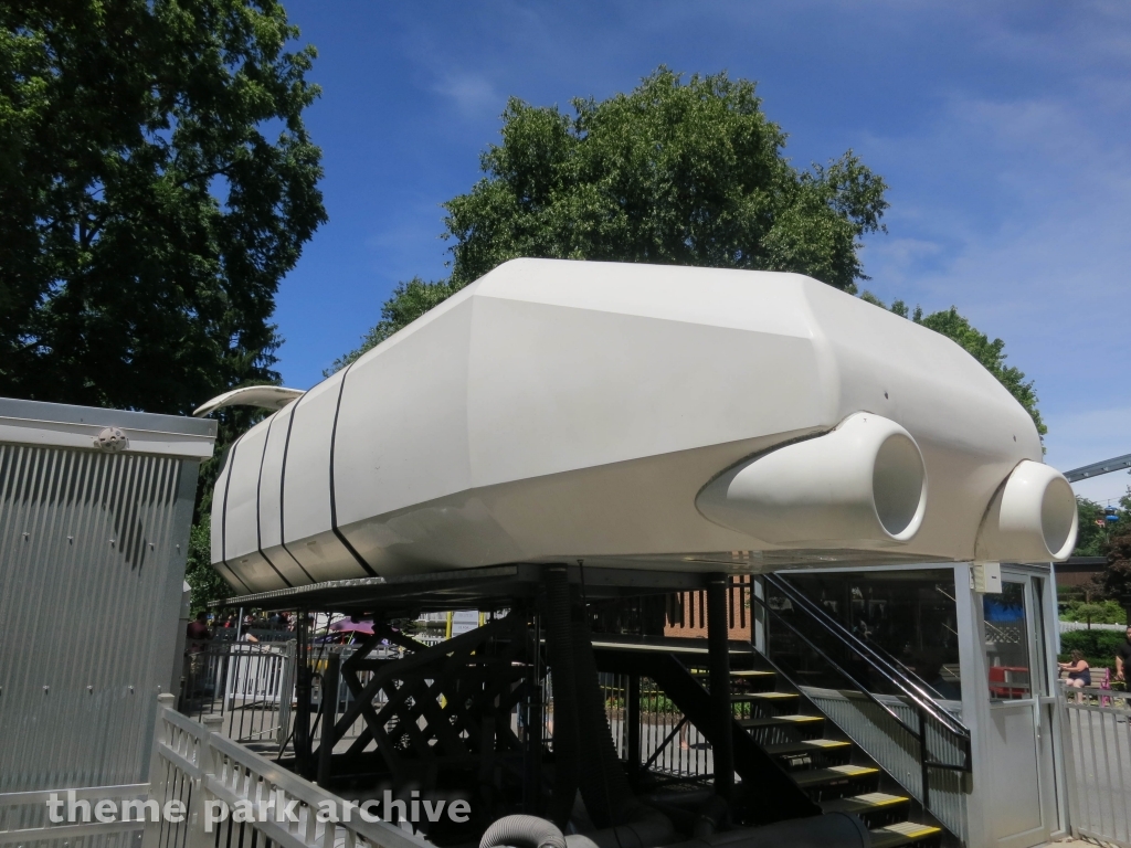 Voyager at Dutch Wonderland