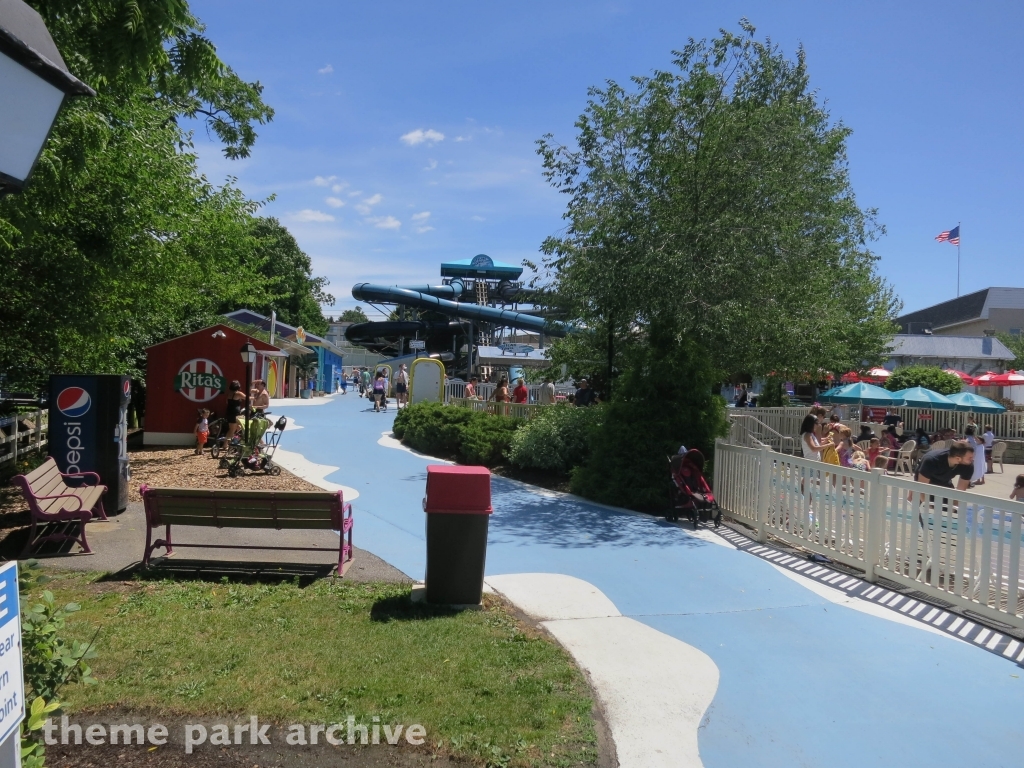 Pipeline Plunge at Dutch Wonderland
