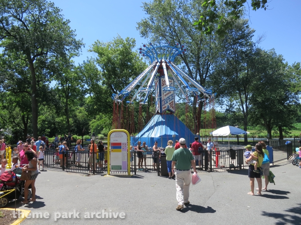 Flying Trapeze at Dutch Wonderland