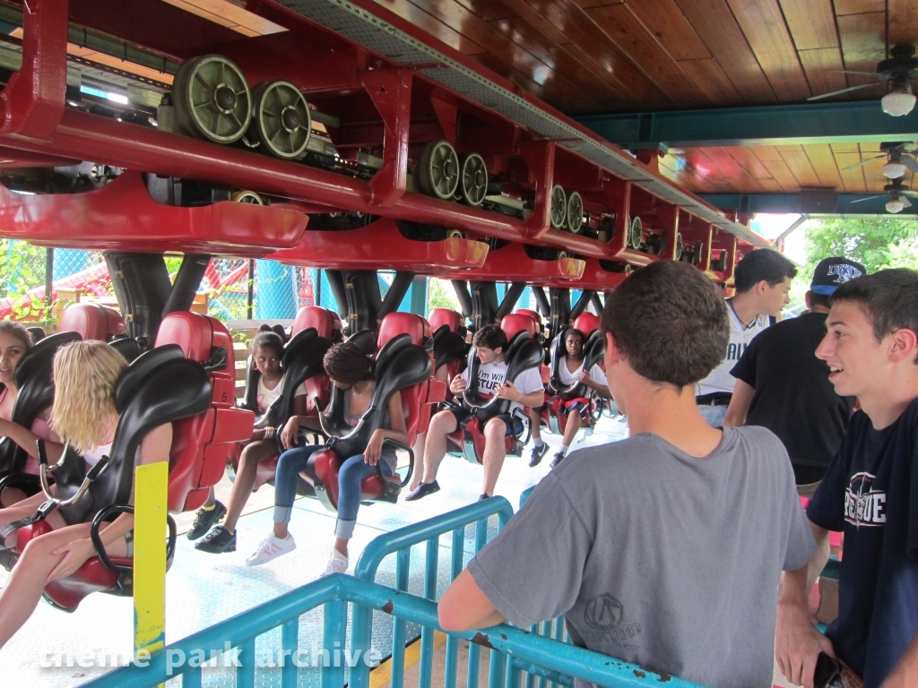 The Riddler Revenge at Six Flags New England