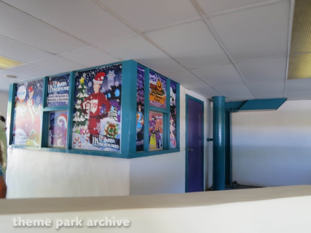 Monorail at Dutch Wonderland