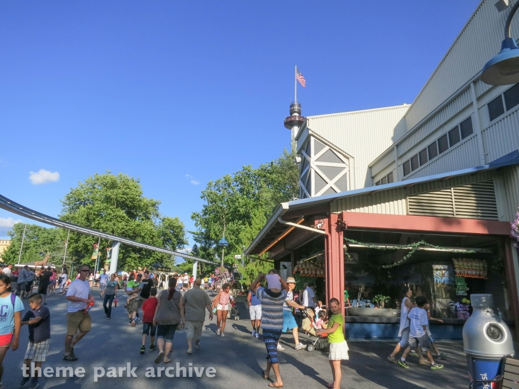 Kissing Tower at Hersheypark