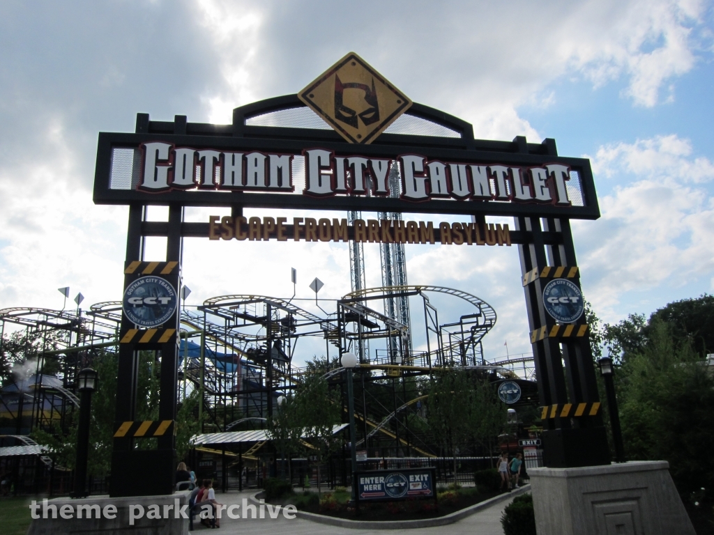 Gotham City Gauntlet Escape from Arkham Asylum at Six Flags New England