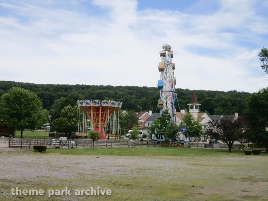 Swings at Lakemont Park