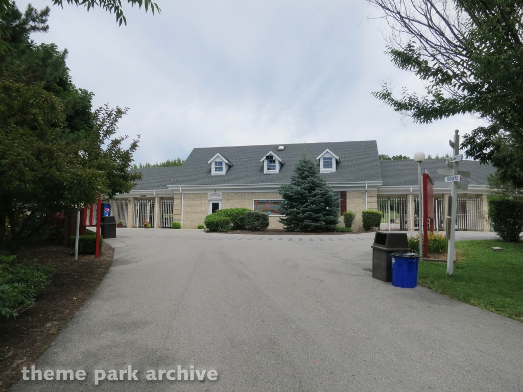 Entrance at Lakemont Park
