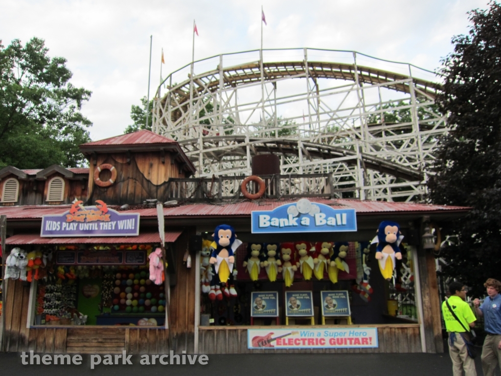 Thunderbolt at Six Flags New England