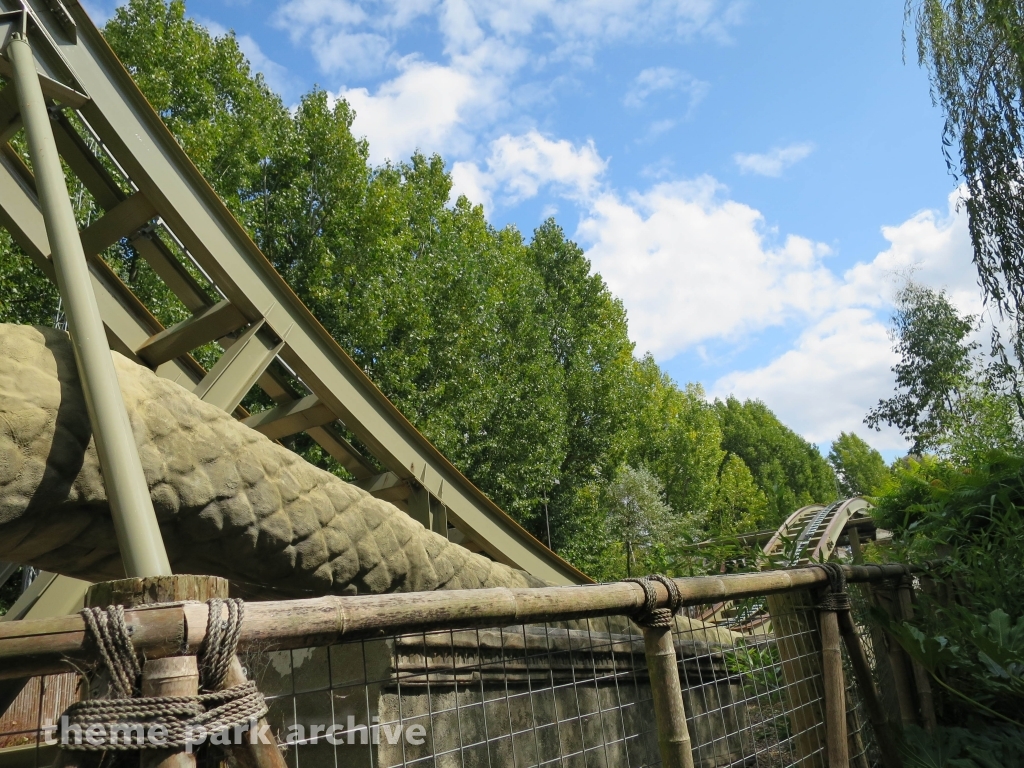 Kobra at Chessington World of Adventures Resort