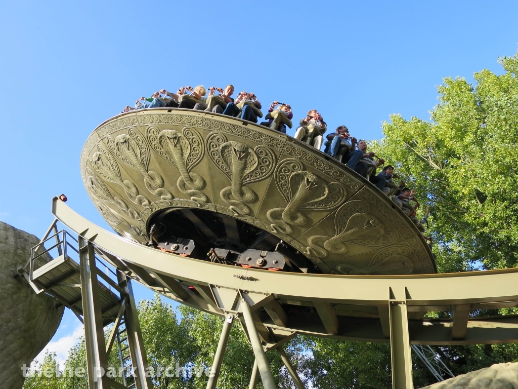 Kobra at Chessington World of Adventures Resort