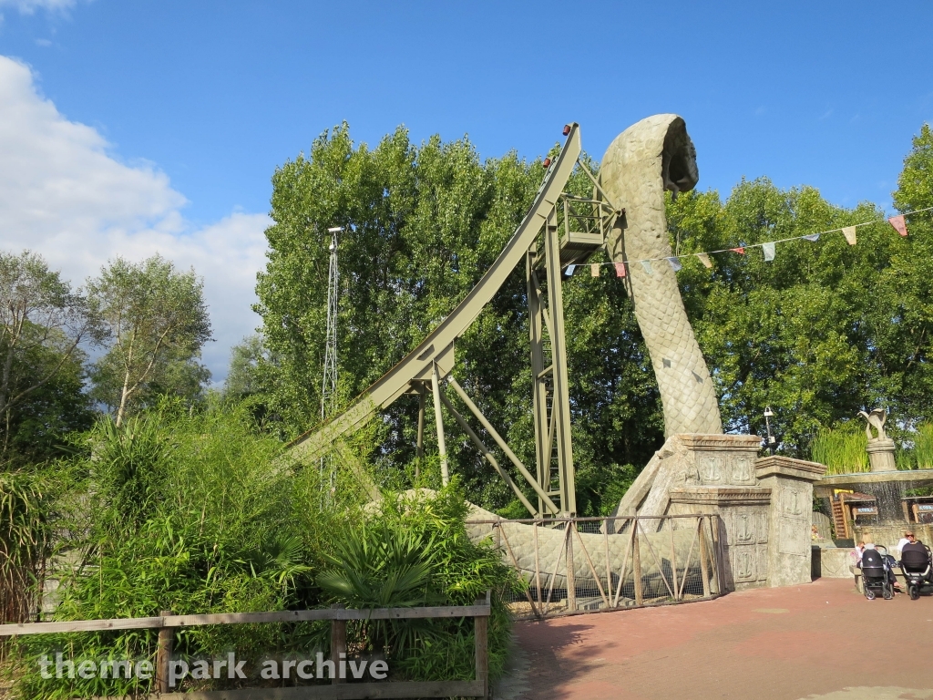 Kobra at Chessington World of Adventures Resort