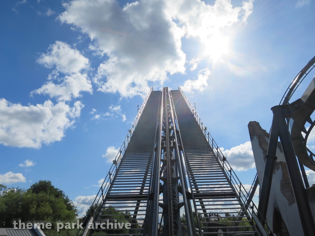The Swarm at Thorpe Park