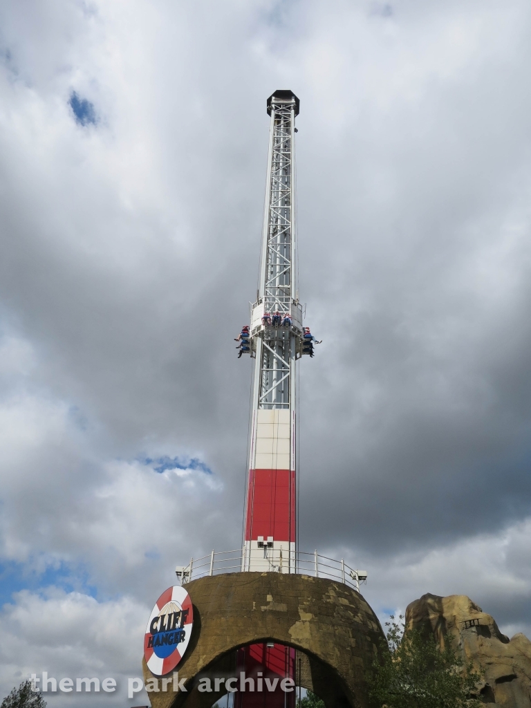 Cliff Hanger at Flamingo Land