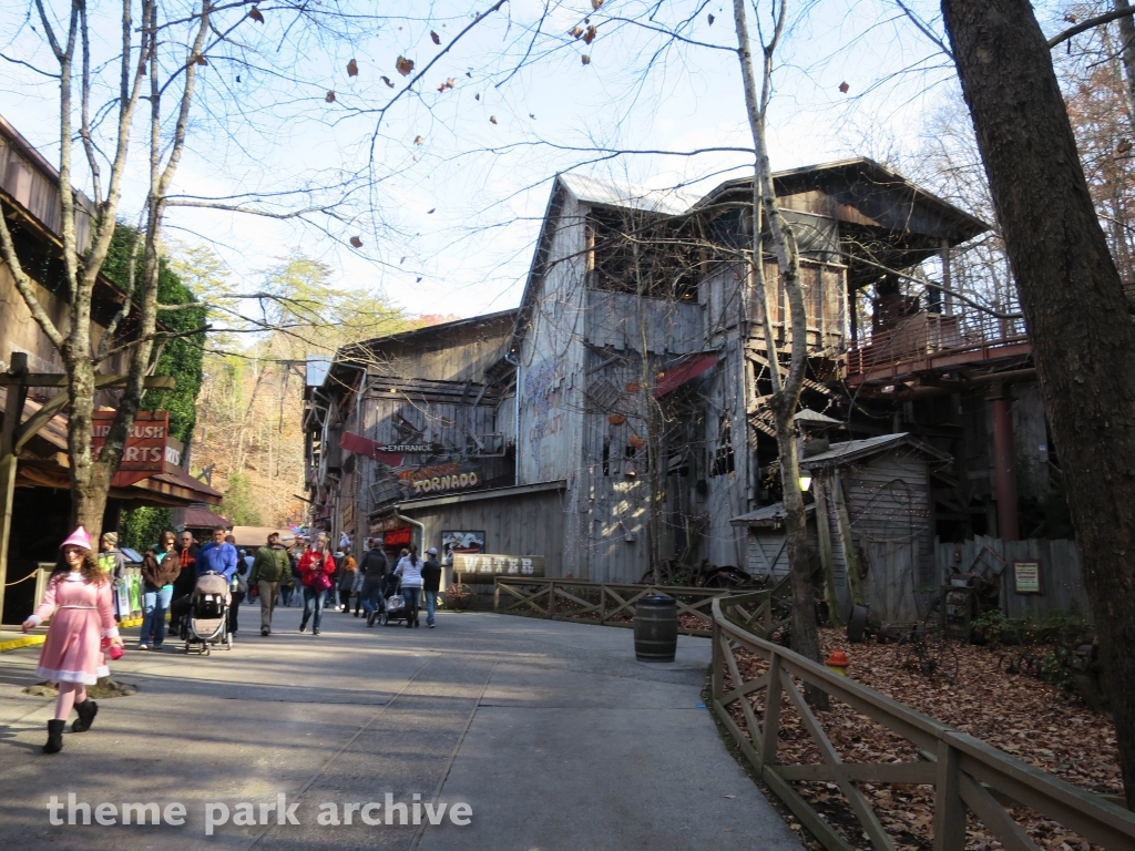 Tennessee Tornado at Dollywood