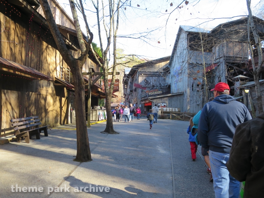 Tennessee Tornado at Dollywood