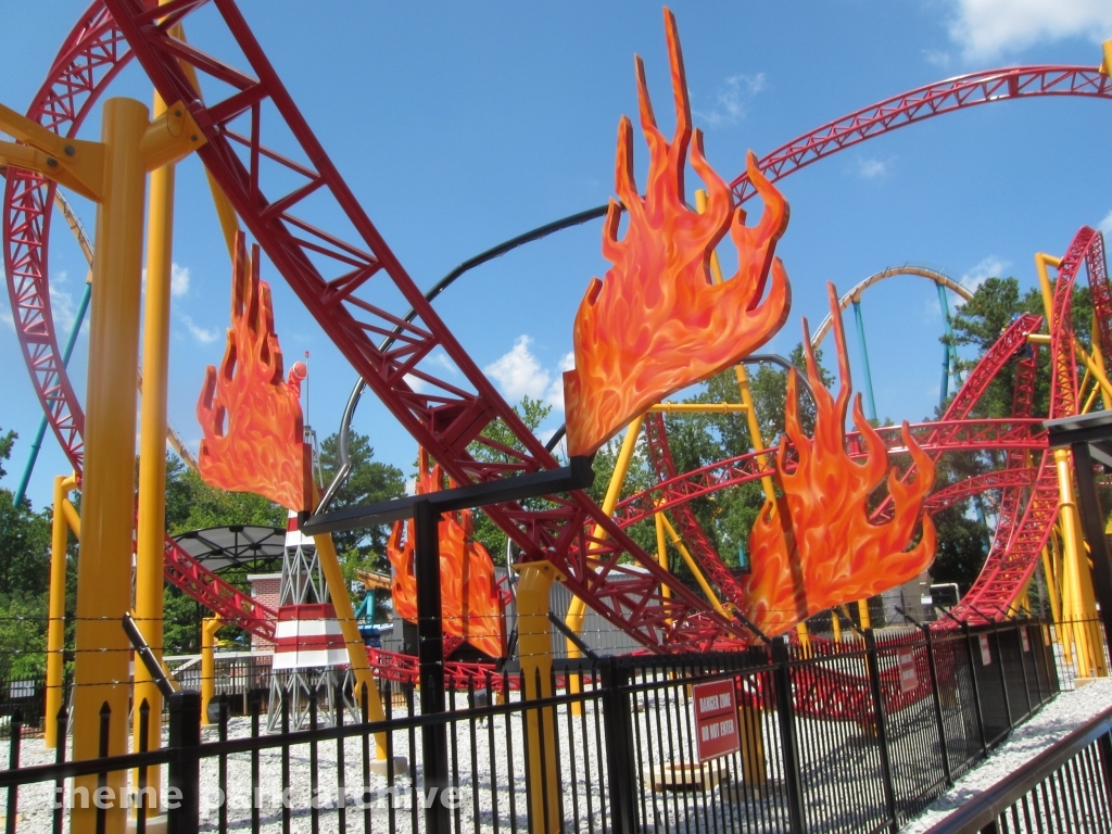 Dare Devil Dive at Six Flags Over Georgia