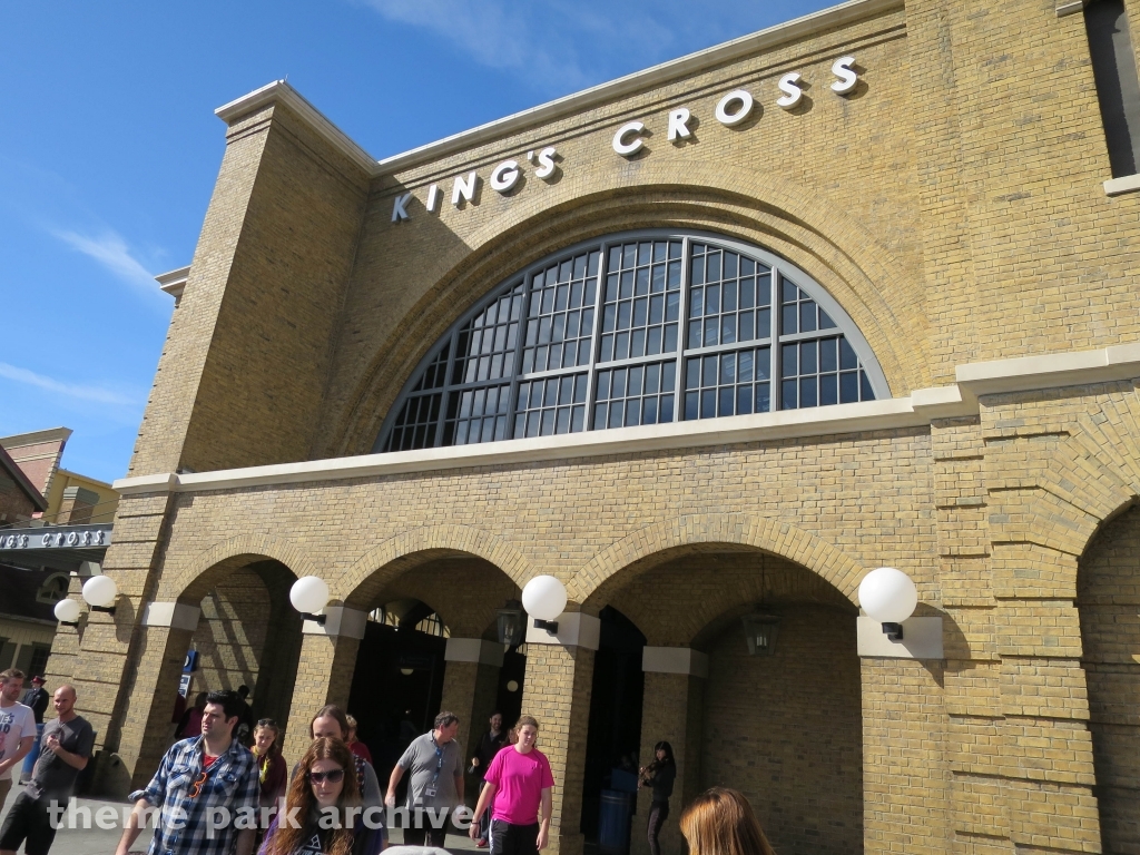 Hogwarts Express Kings Cross Station at Universal City Walk Orlando