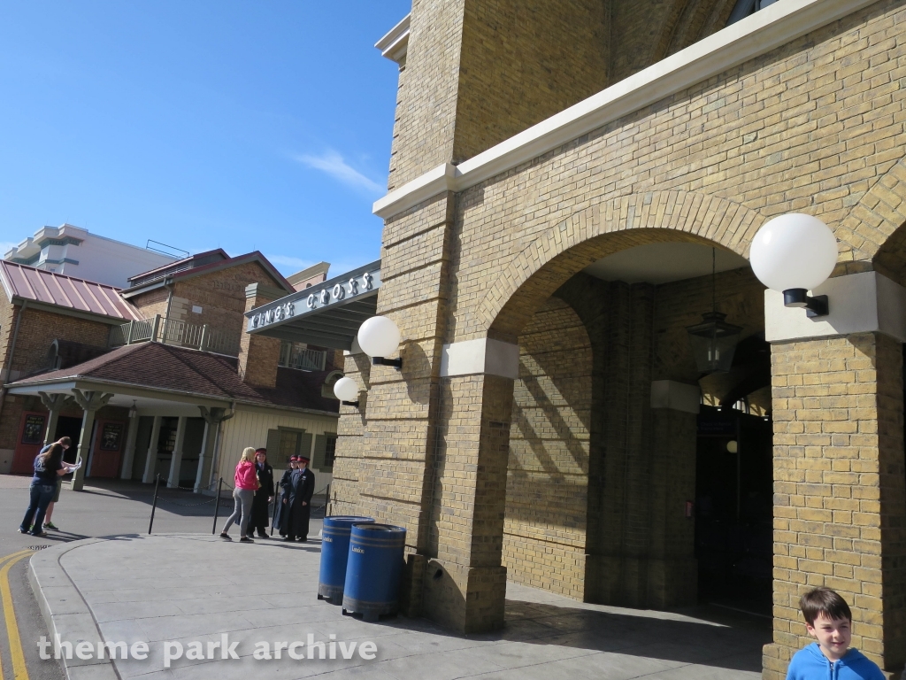 Hogwarts Express Kings Cross Station at Universal City Walk Orlando