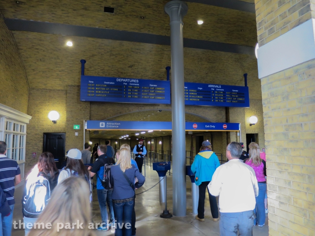 Hogwarts Express Kings Cross Station at Universal City Walk Orlando
