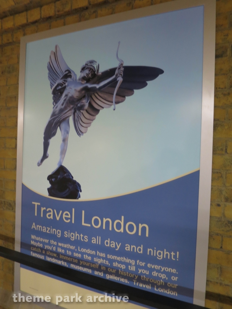 Hogwarts Express Kings Cross Station at Universal City Walk Orlando