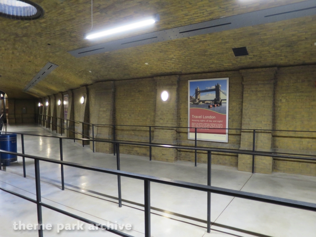 Hogwarts Express Kings Cross Station at Universal City Walk Orlando