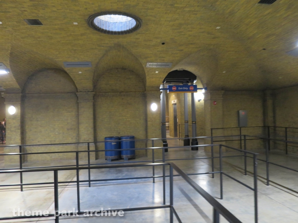 Hogwarts Express Kings Cross Station at Universal City Walk Orlando