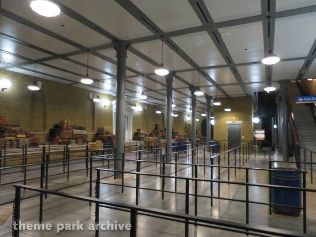 Hogwarts Express Kings Cross Station at Universal City Walk Orlando